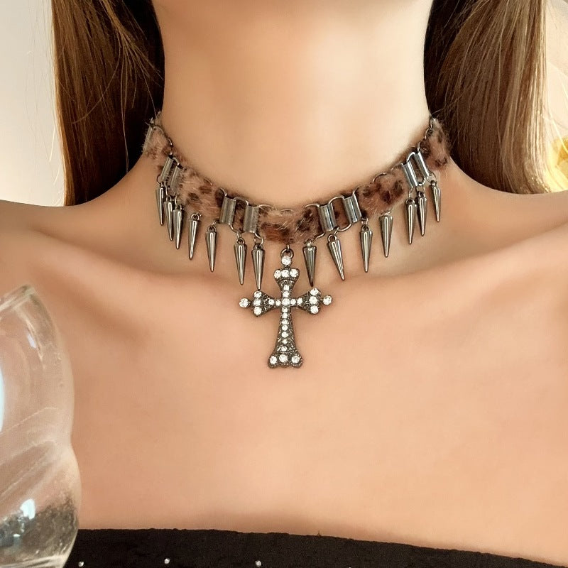 Wholesale  Leopard Print Rivet Cross Choker Necklace