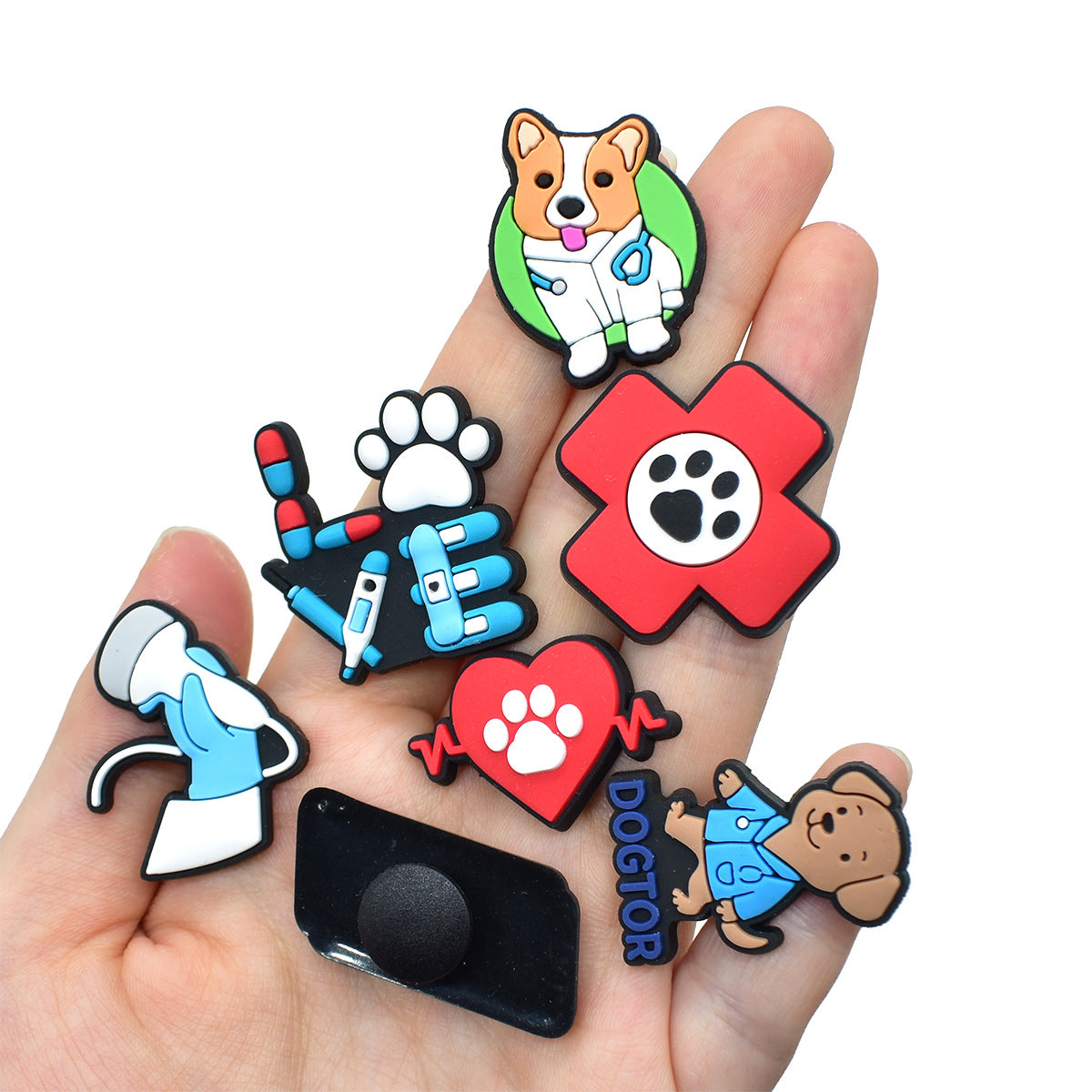 Wholesale Random 100pcs Pet Medical Series PVC Soft Rubber Shoe Buckle Decoration