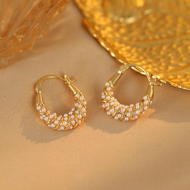 Wholesale Light Luxury Pearl Ear Cuffs Chic Fashion Accessory for Everyday Wear Gift