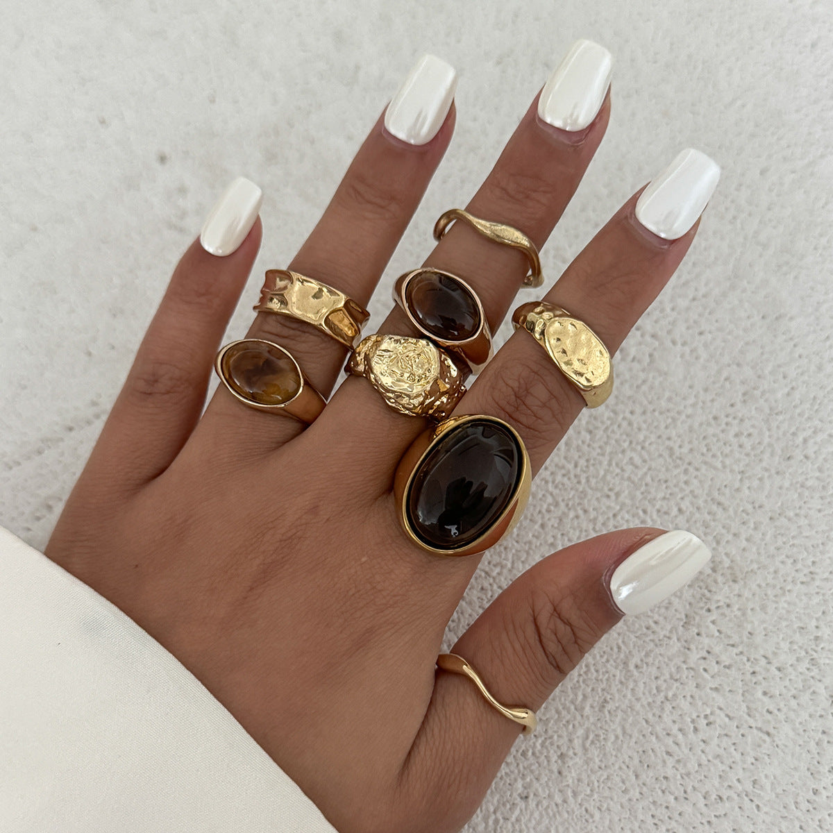 Wholesale Vintage Niche Knocking Pattern Open Ring Set - Alloy with Artificial Gemstone,  Fashion Jewelry Accessory for Women