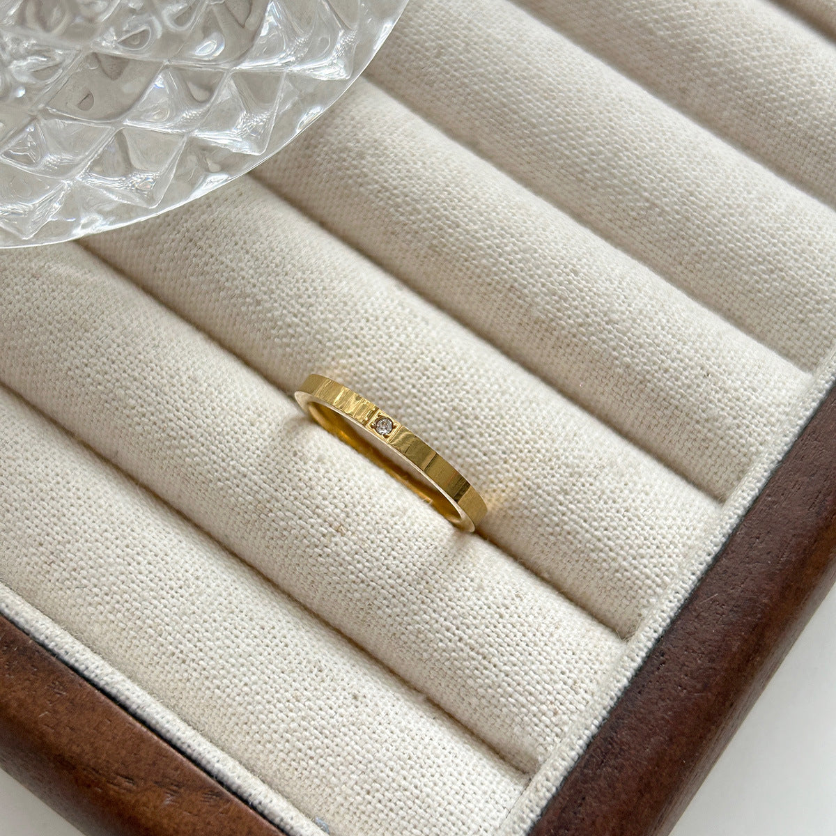 Wholesale Gold Pigment Ring Simple Single Diamond Ring