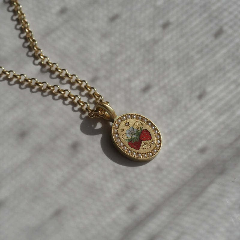 Wholesale Titanium Steel Light Luxury Pearl Strawberry Necklace