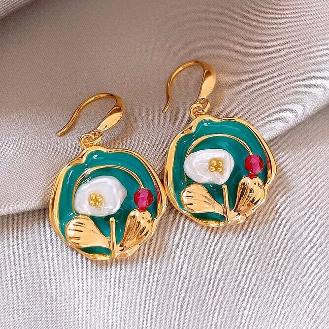Wholesale Alloy Enamel Double Layer Flower Earrings French Palace Retro Pearl Design Fashion Accessory