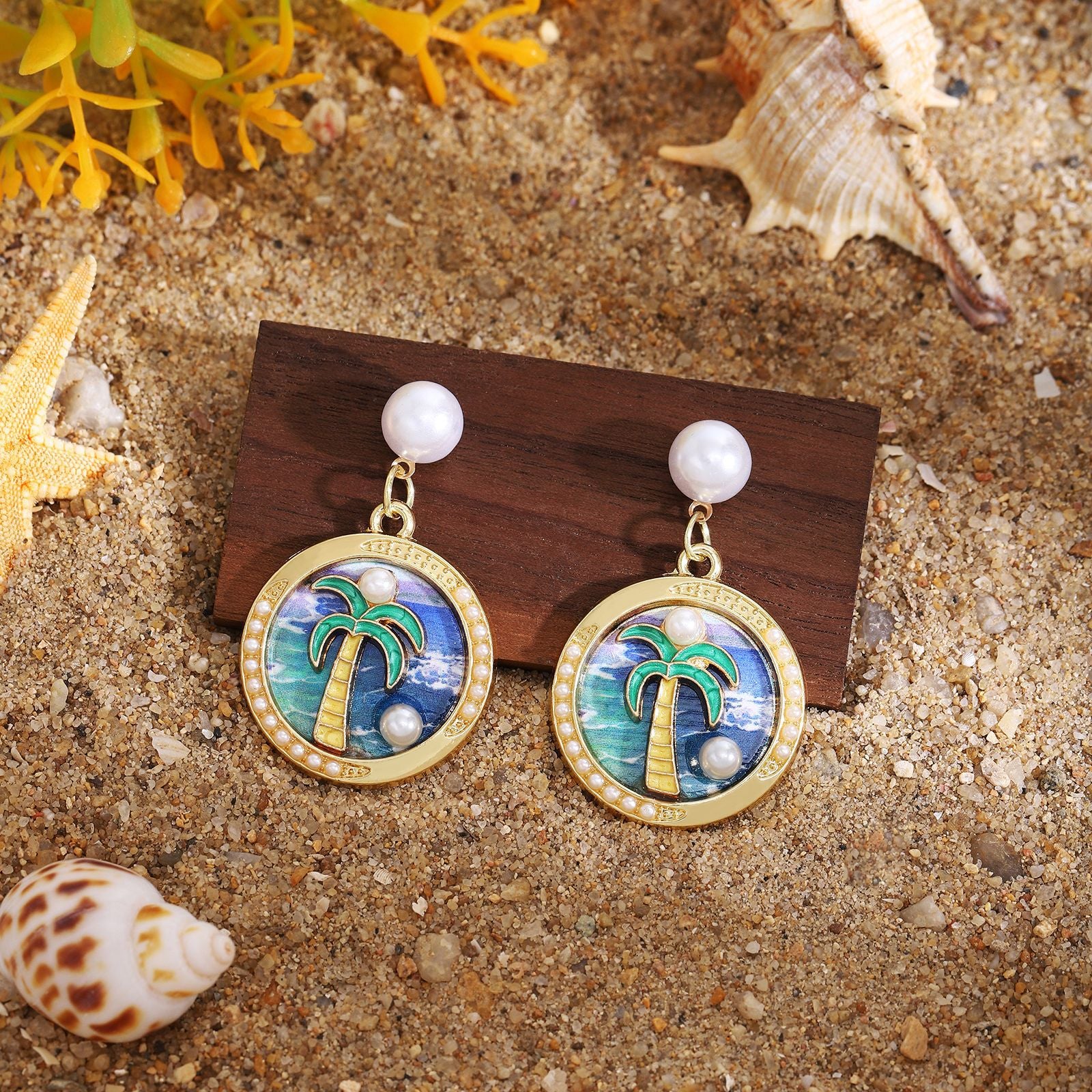 Wholesale Oil Dropping Three-dimensional Conch Pearl Flower Earrings