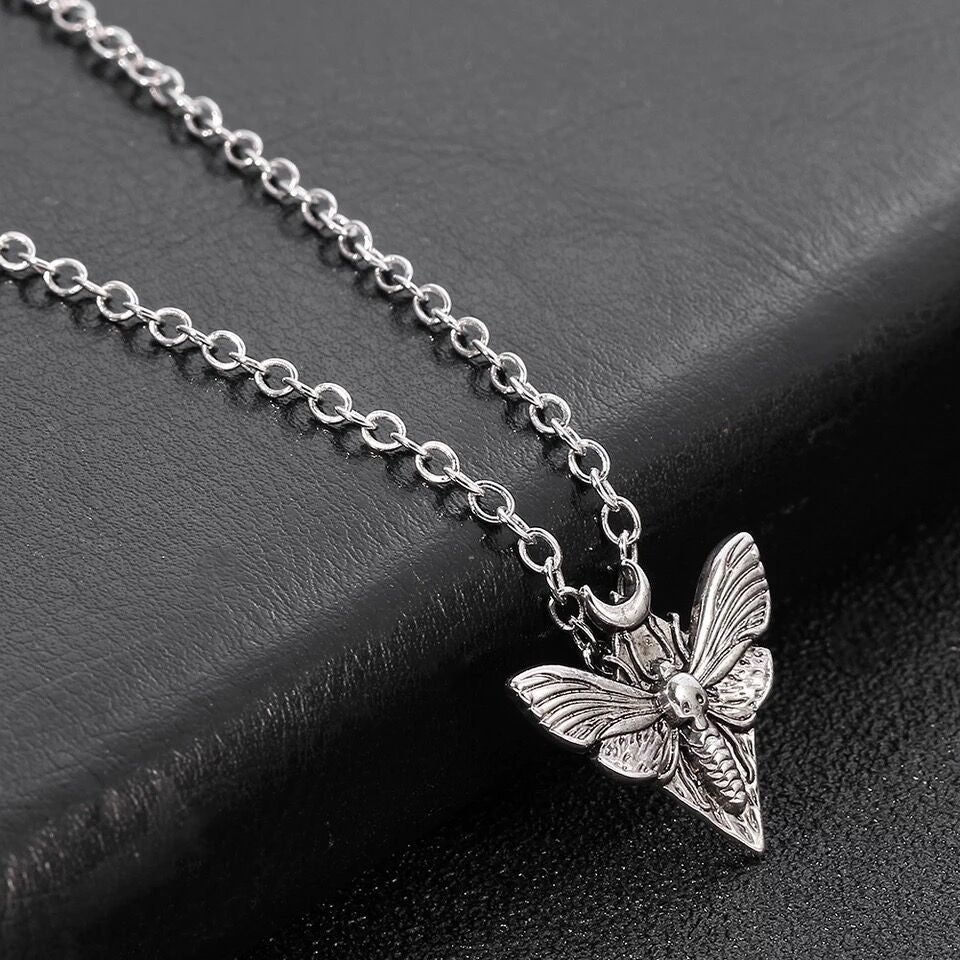 Wholesale  retro metal Angel insect clavicle chain