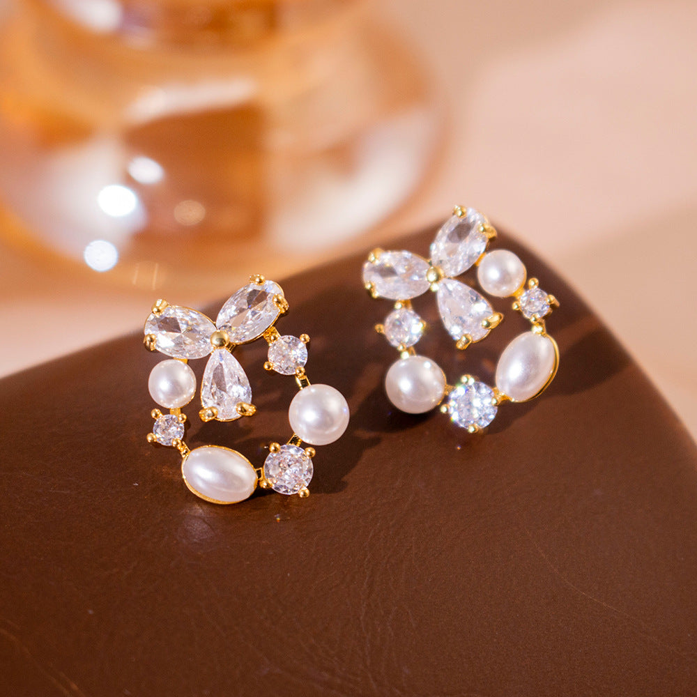 Wholesale Super shiny zircon three-leaf flower pearl earrings