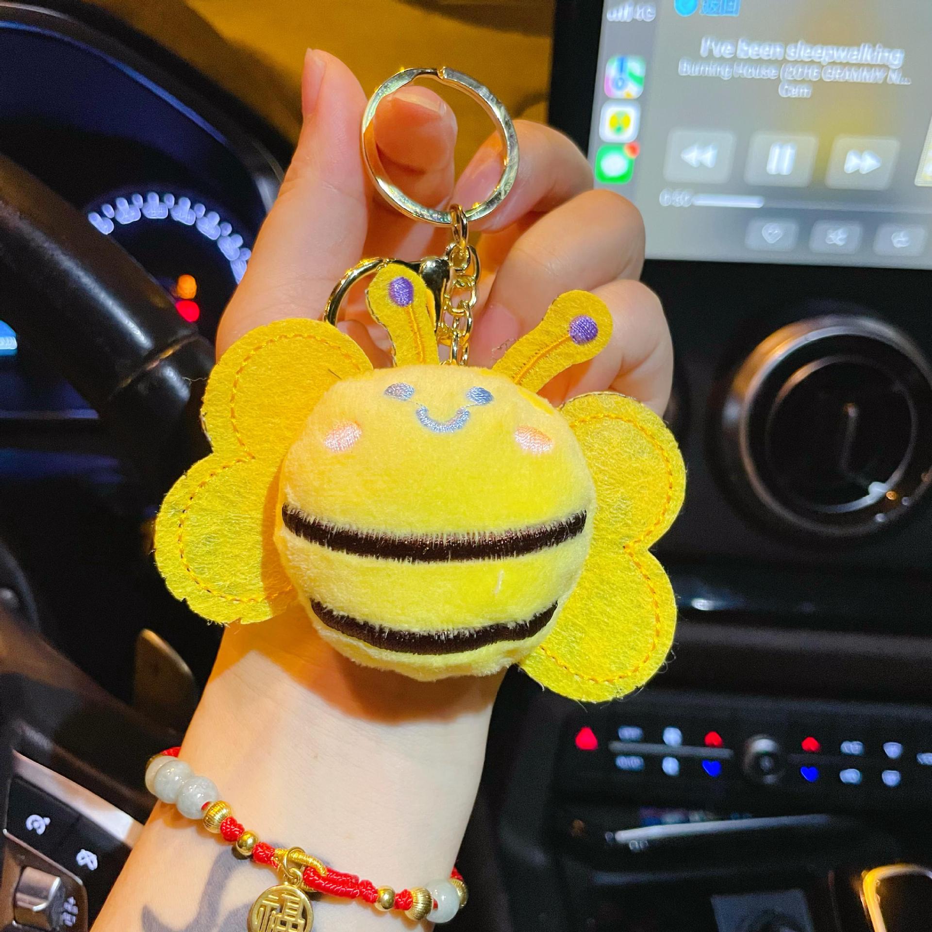 Wholesale Cartoon plush dollcute bee keychain