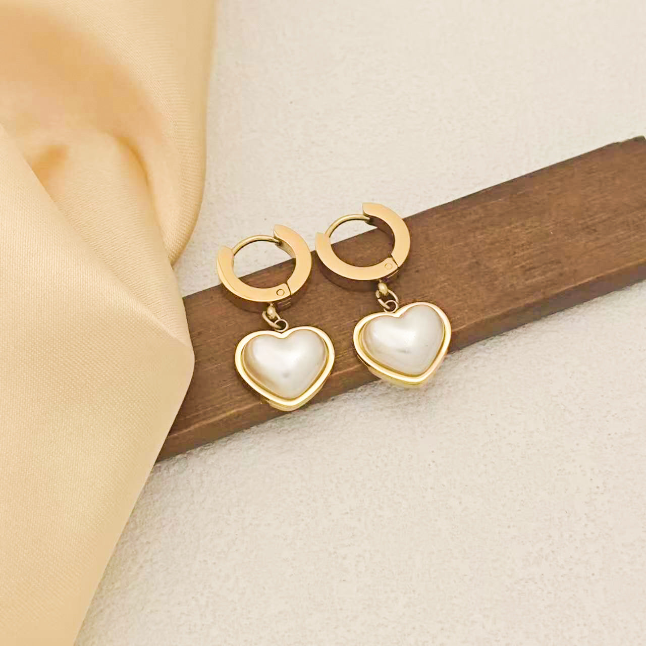 Wholesale Retro Love Titanium Steel Necklace - Fashion Accessory,  Trendy Gift Idea