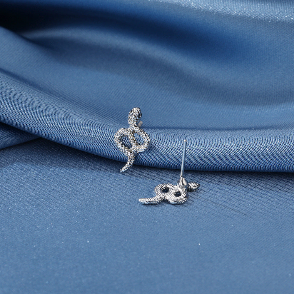 Wholesale fashion zodiac snake silver earrings