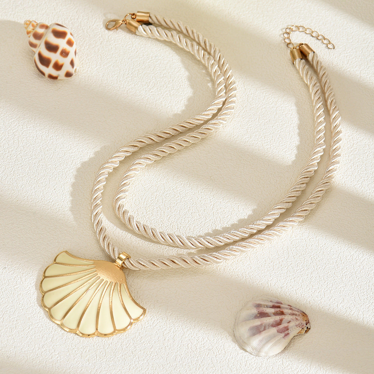 Wholesale Oil dripping shell pendant necklace