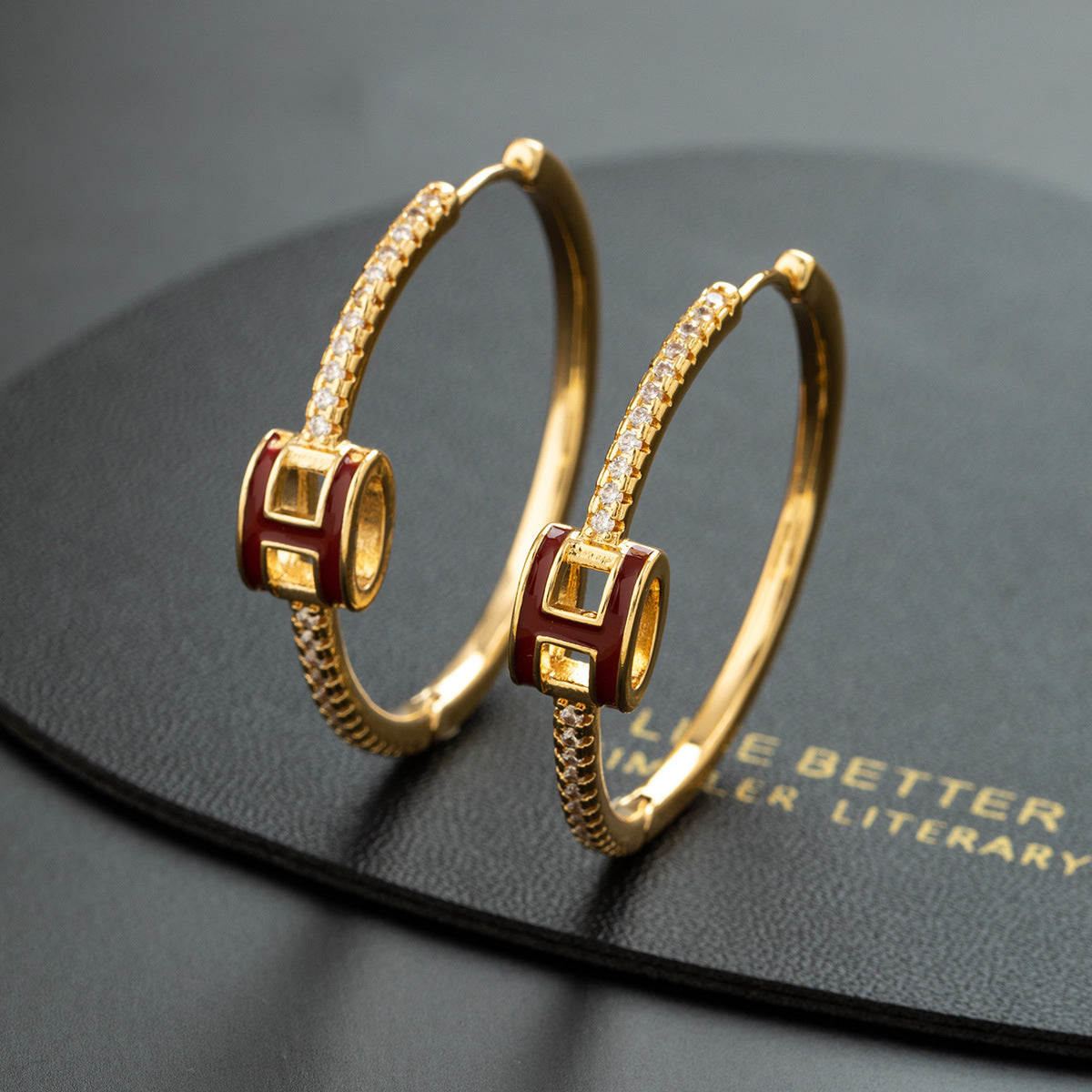 Wholesale Gold Plated Zircon Letter Ear Cuffs For Women Trendy Geometric Shape Chic Everyday Jewelry Accessory Boutique Resale Gift