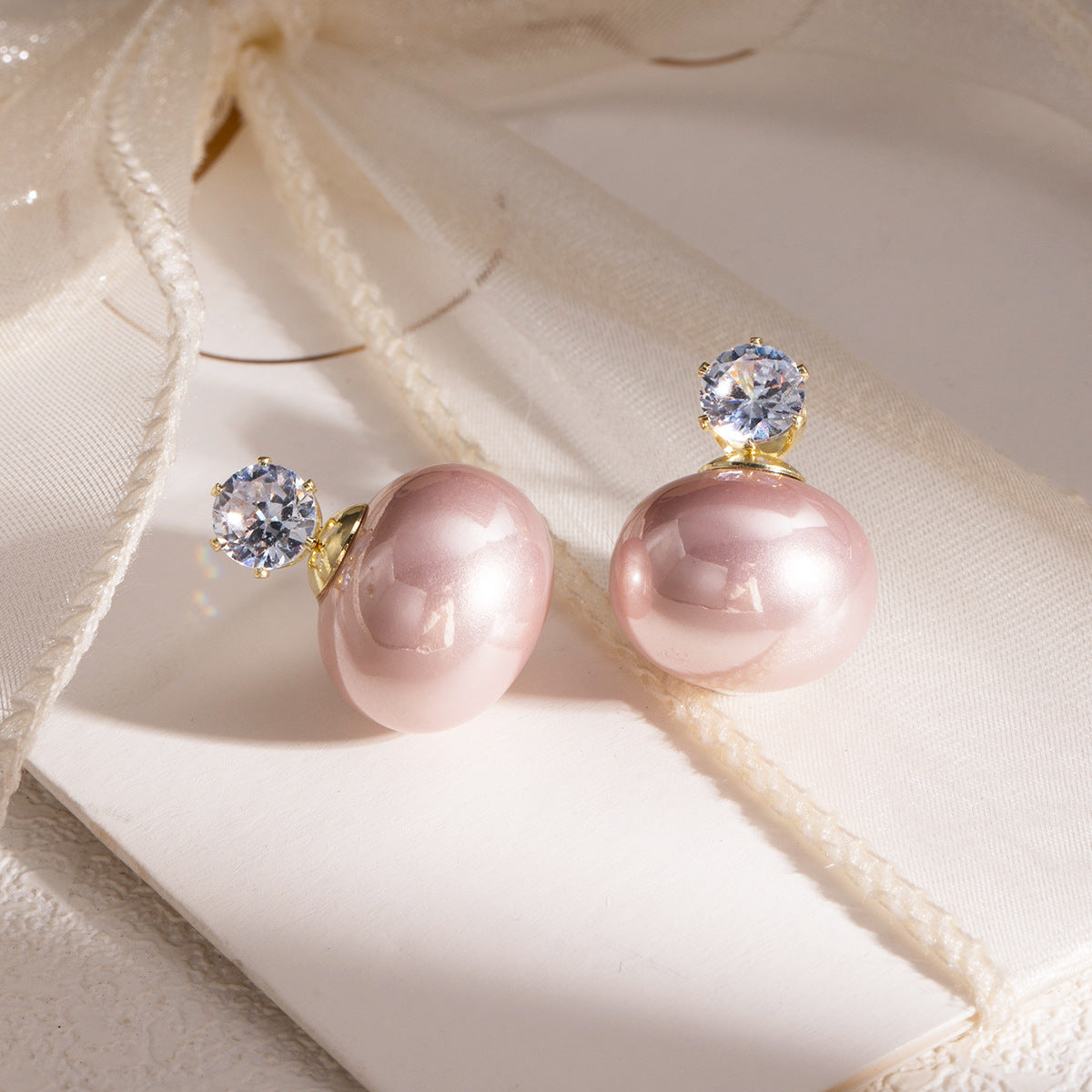 Wholesale Light Pink Pearl Earrings with Diamond