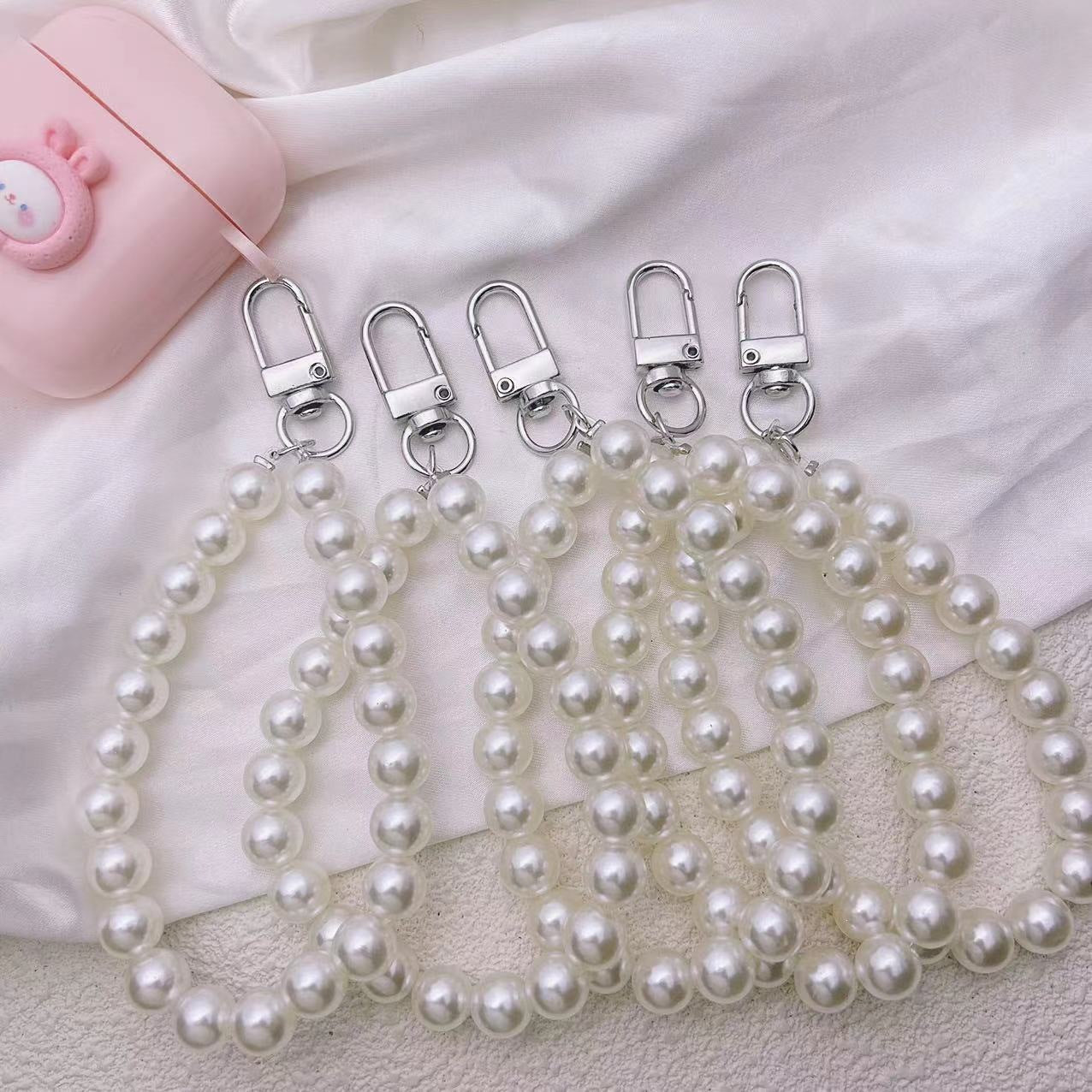 Wholesale Metal Pearl Bead Keychain Phone Chain Modern Minimalist Stylish Bag Charm for Girls