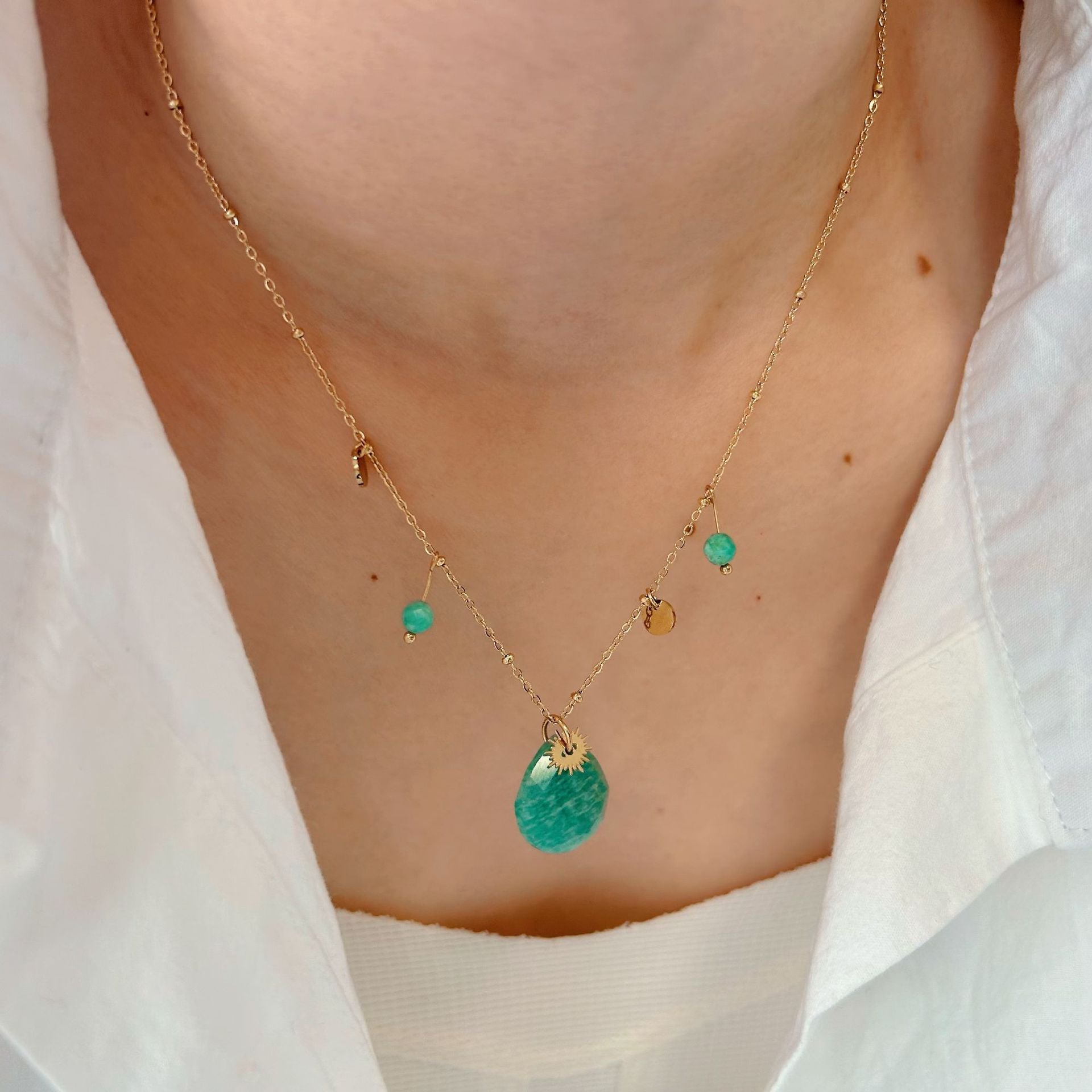 Wholesale  Love Stone Necklace Light Luxury Stainless Steel Chain