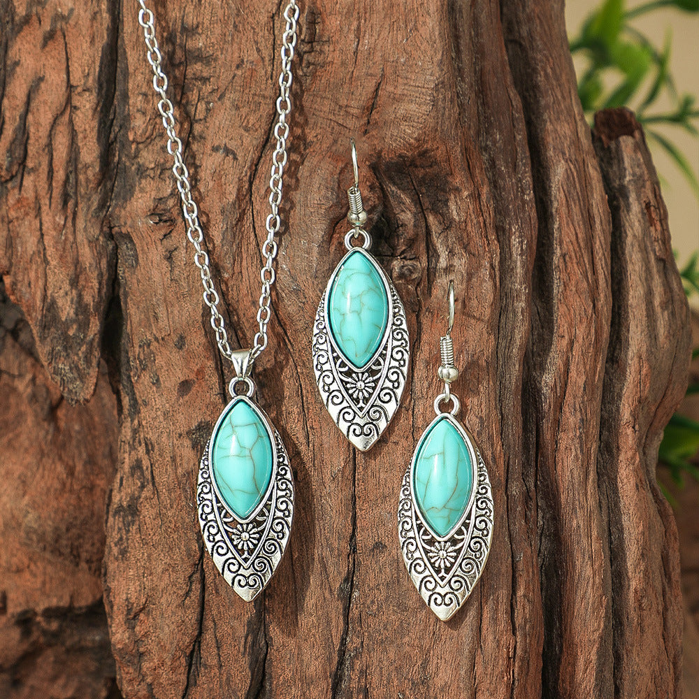 Wholesale Bohemian Turquoise Hollow Geometric Earrings and Necklace Set Fashion Accessory Gift