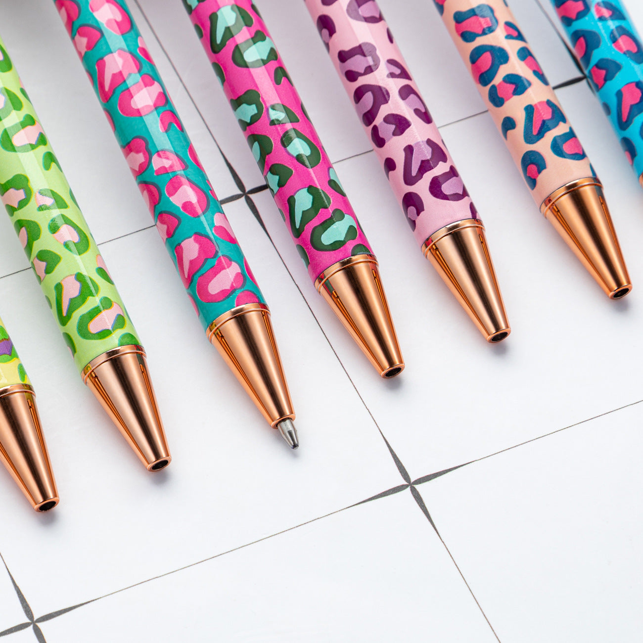 Wholesale Back to School floral film pen multi-color cartoon cute leopard ballpoint pen