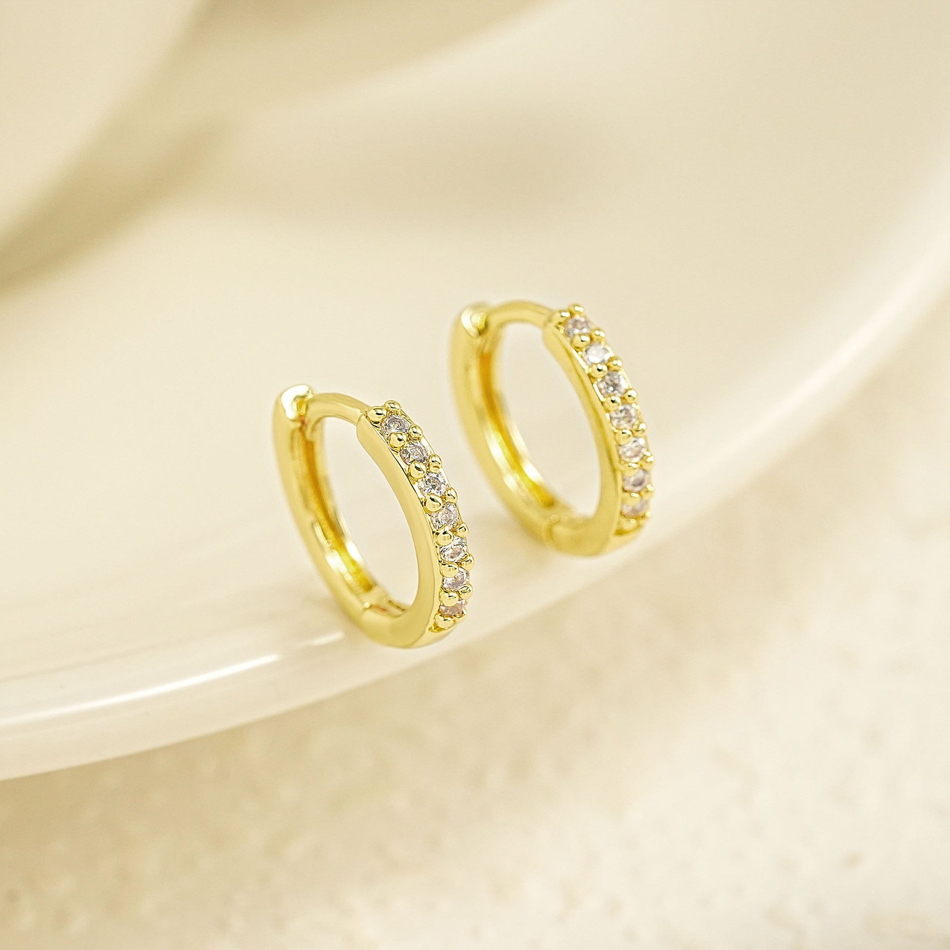 Wholesale gold personality copper earrings