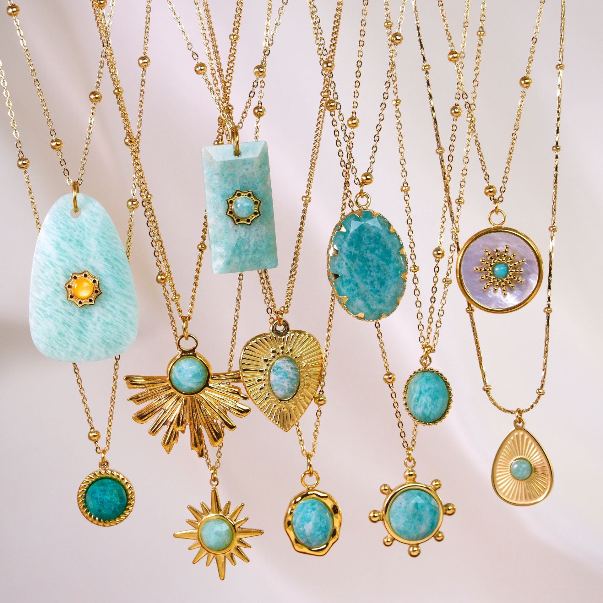 Wholesale Light Luxury Blue Tianhe Stone 14K Gold Plated Titanium Steel Necklace,  Fashion Jewelry Accessory Gift