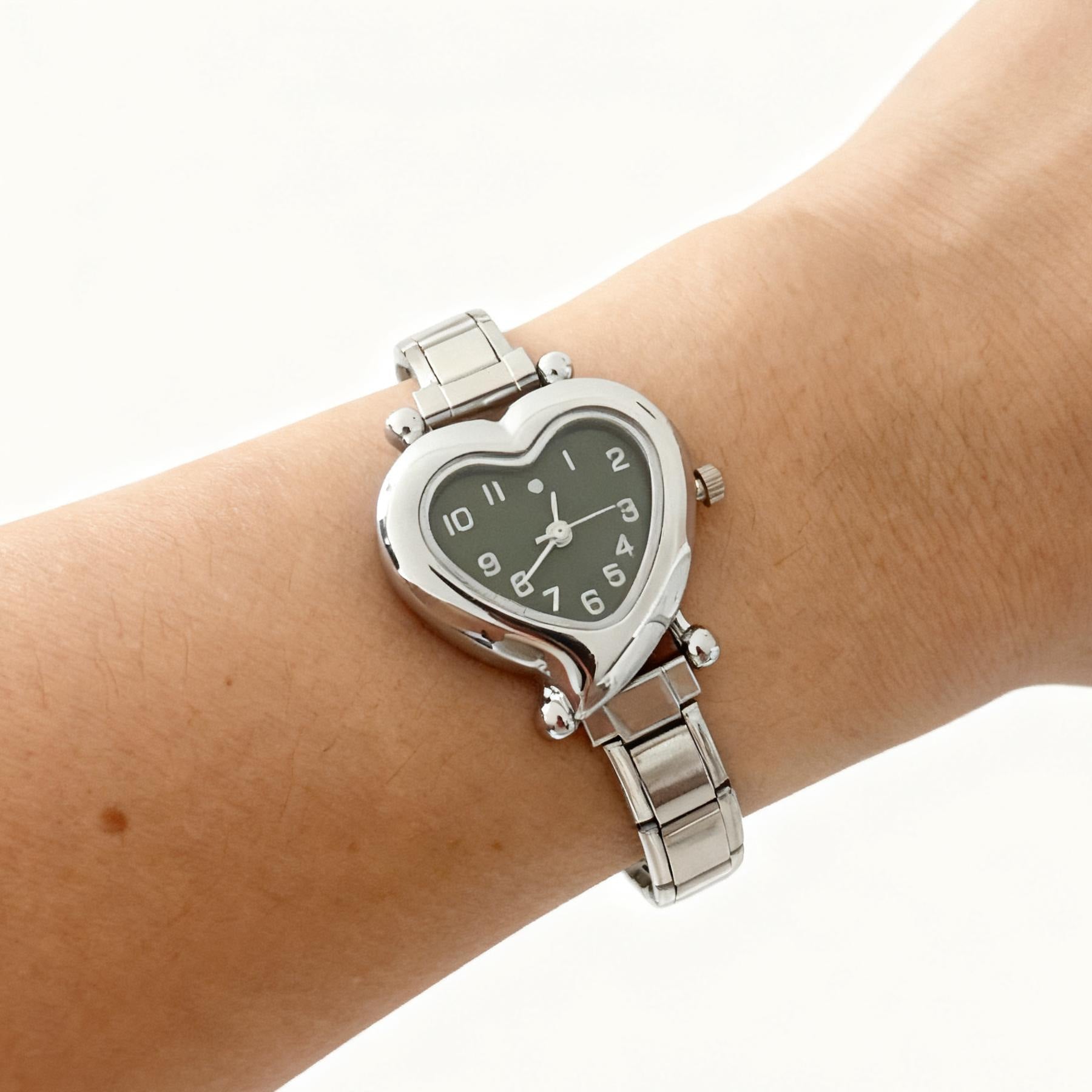 Wholesale preppy style fresh and elegant  stainless steel  watches.