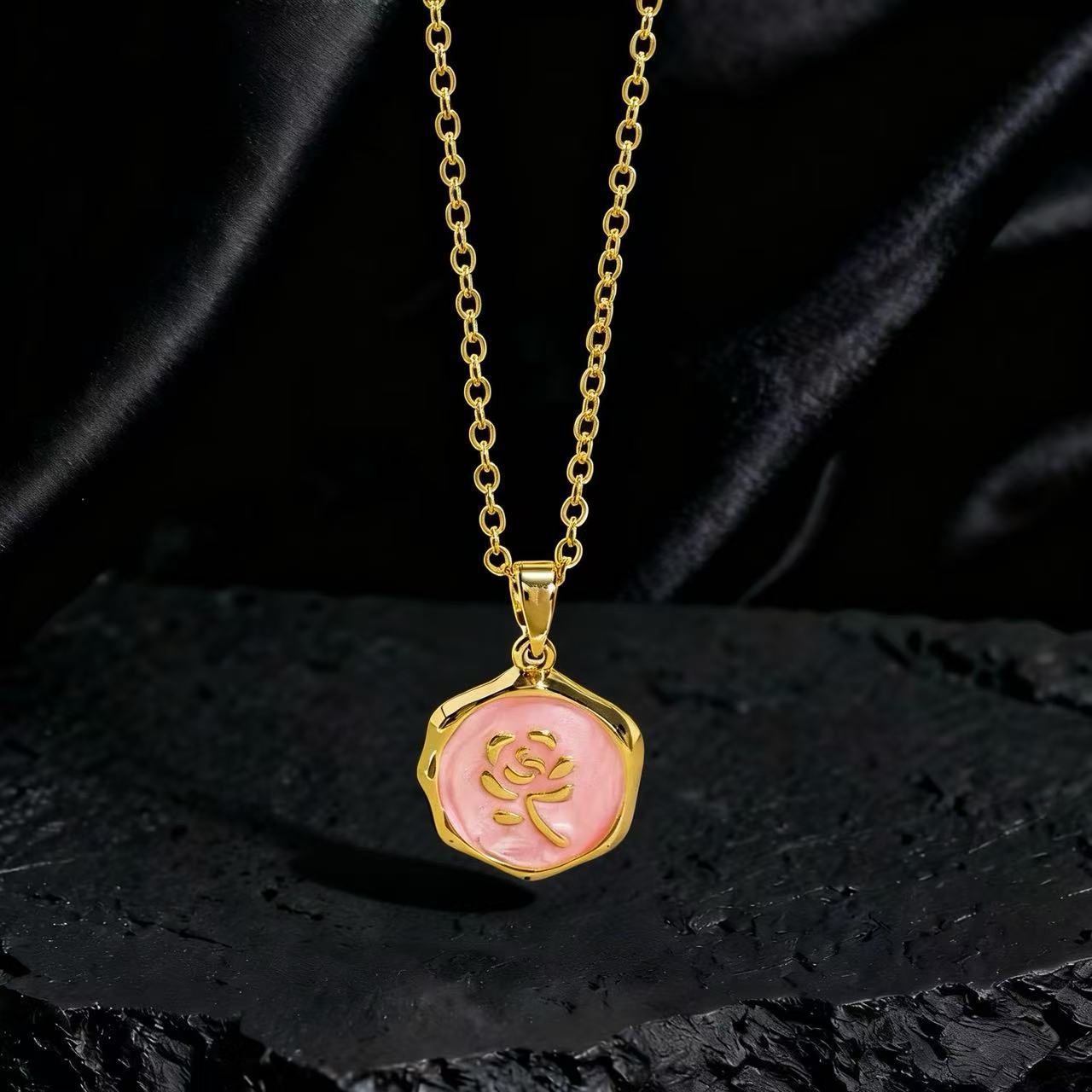 Wholesale Gold Plated Copper Zircon Sunflower Necklace Layering Jewelry For Women Trendy Party Fashion Accessory Everyday Wear Boutique Resale