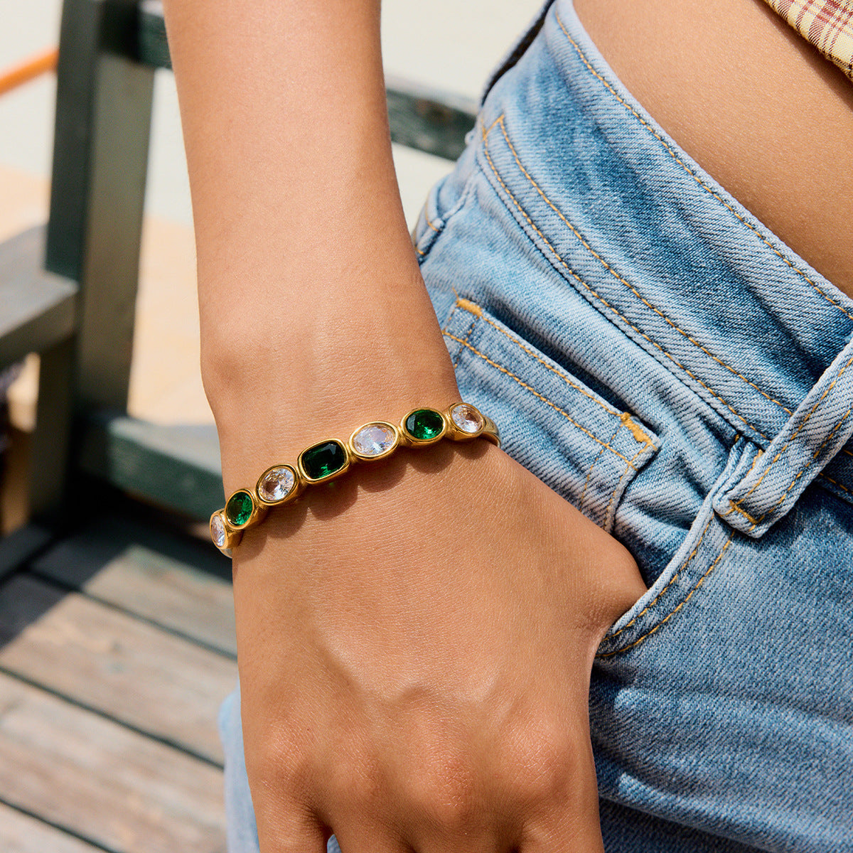 Wholesale 18K gold  white green zircon open stainless steel bracelet