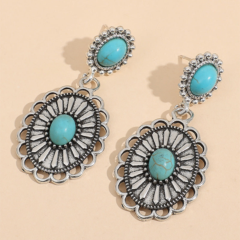 Wholesale Ancient Silver Oval Carved Turquoise Earrings Bohemian Ethnic Drop Earrings for Party Wear Fashion Accessory