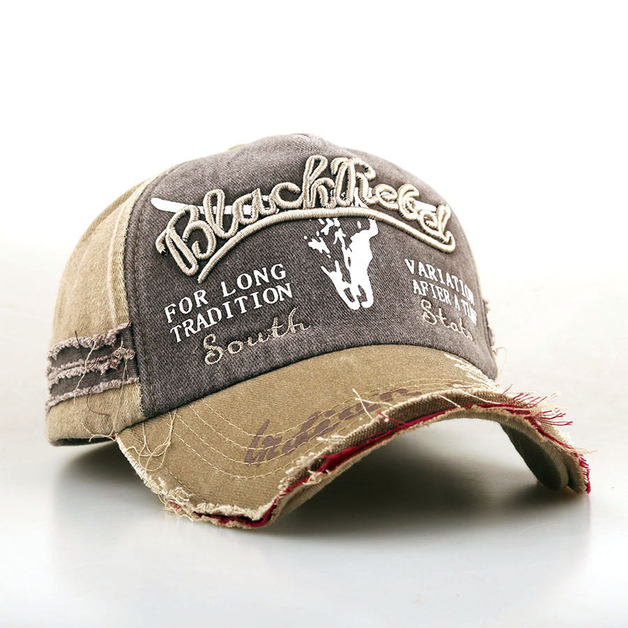 Wholesale Fashionable letter embroidered baseball cap