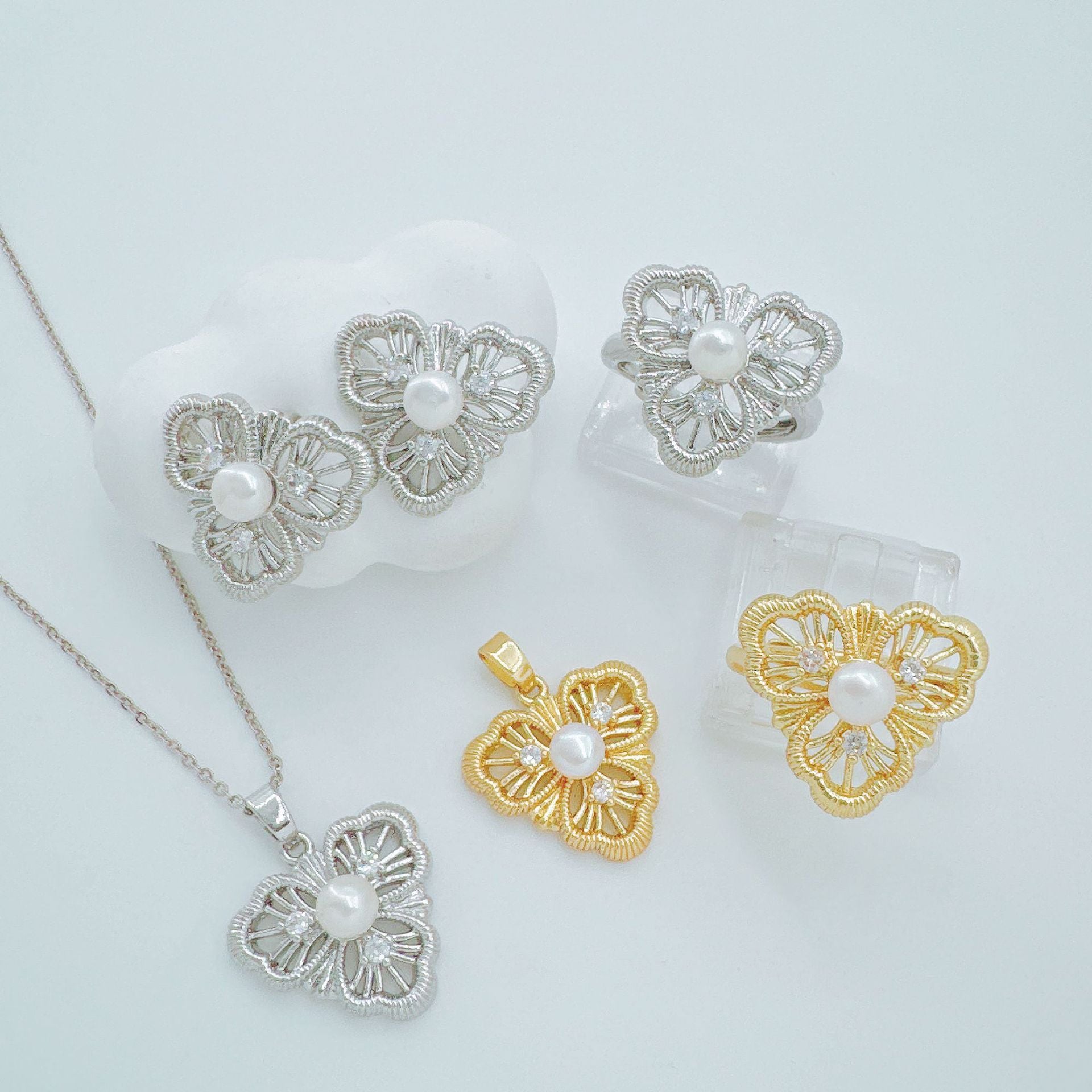 Wholesale Light Luxury Gold Plated Copper Cubic Zirconia Pearl Jewelry Set for Women