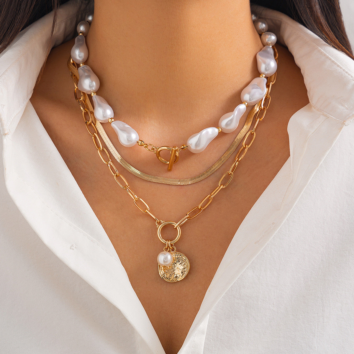 Wholesale Baroque shaped pearl necklace creative irregular chain clavicle necklace