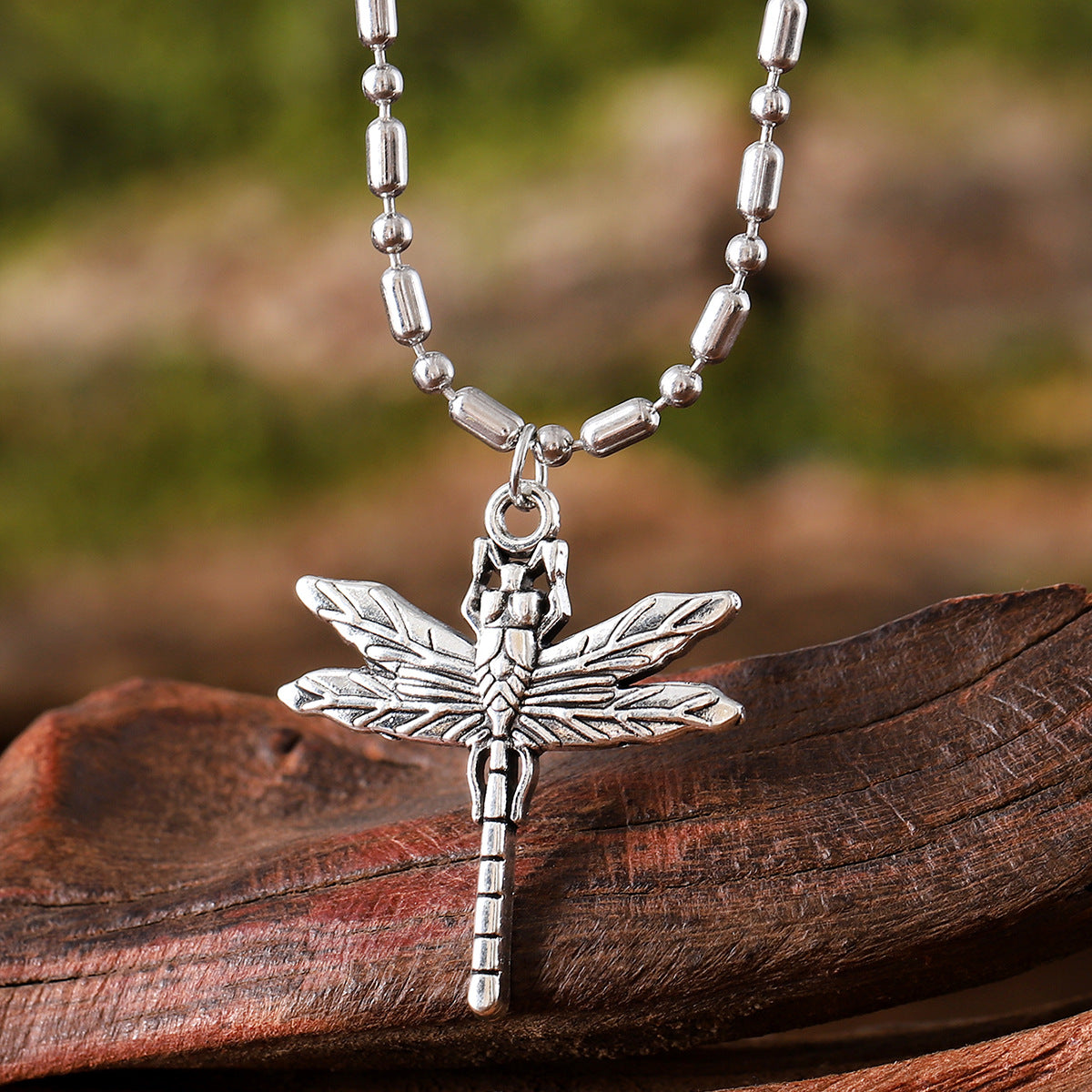 Wholesale Zinc Alloy Electroplated Dragonfly Necklace Retro Punk Style Fashion Accessory
