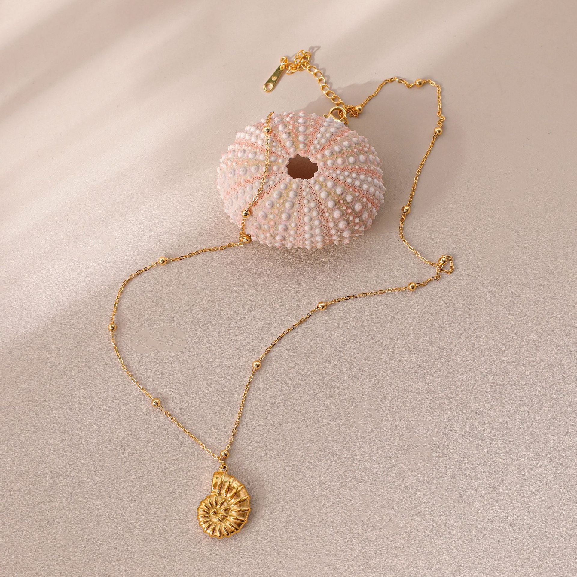 Wholesale Titanium Steel Ocean Conch Shell Minimalist Pendant Necklace