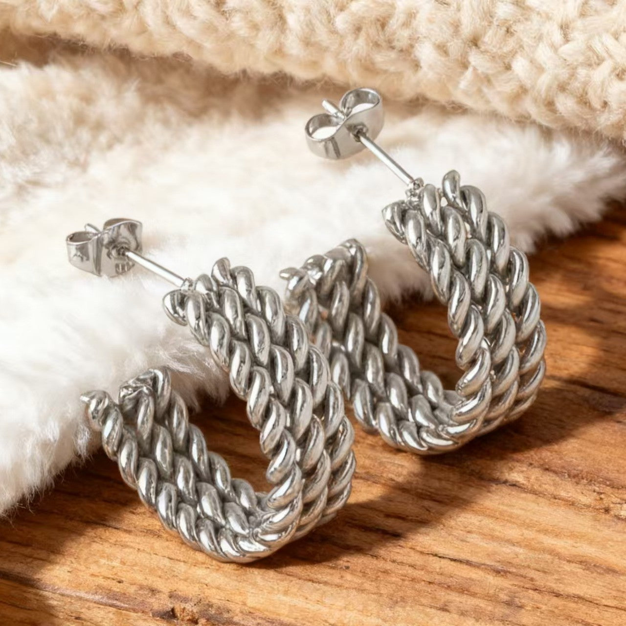 Wholesale Stainless steel twisted pattern,  luxurious and sophisticated square titanium steel stud earrings
