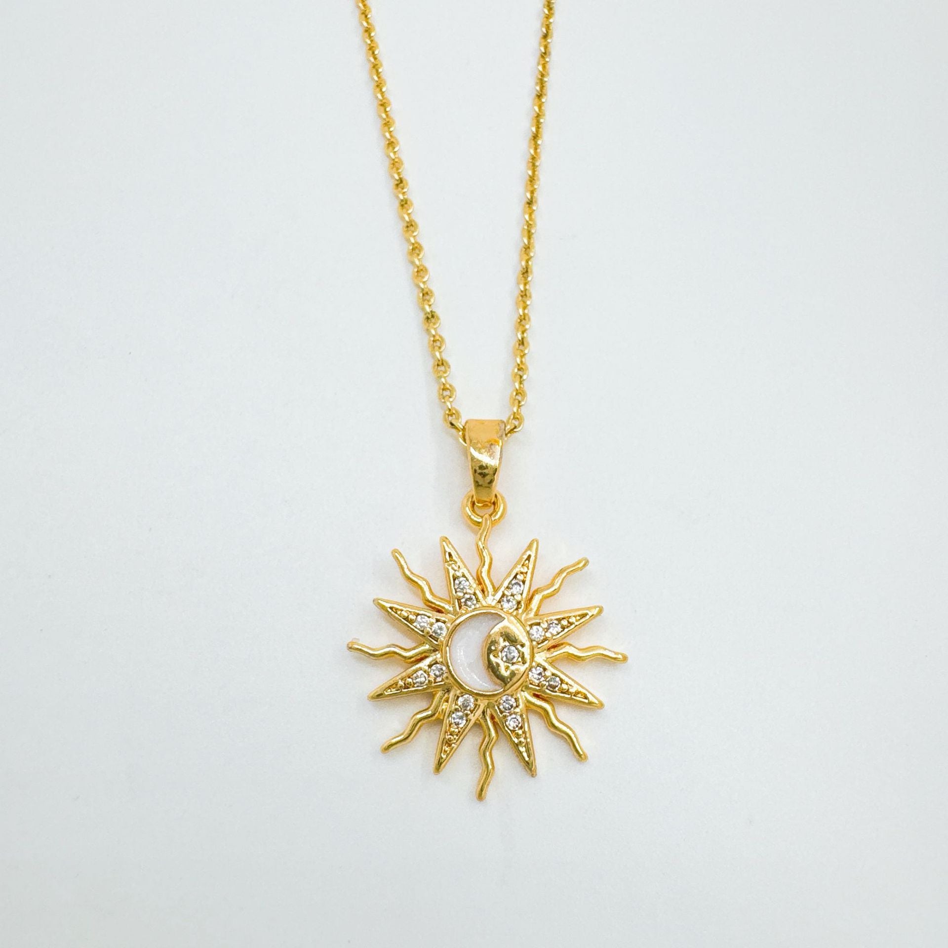 Wholesale Gold Plated Copper Sun Moon Pendant Necklace In Style Chic Jewelry Accessory