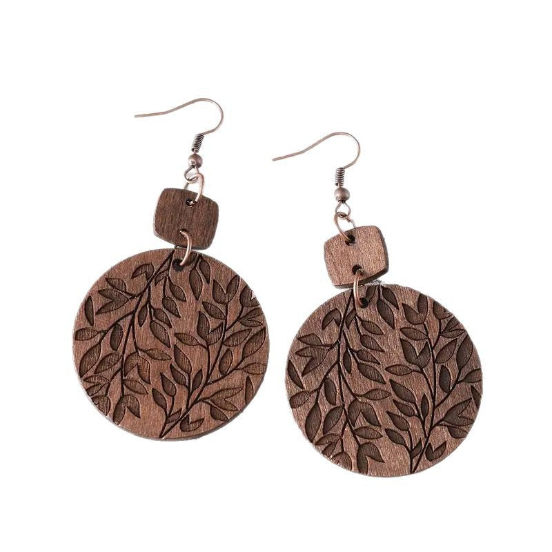 Wholesale Retro Bohemian Leaf Engraved Round Wooden Pendant Earrings Fashion Jewelry Accessory For Gift And Boutique Resale