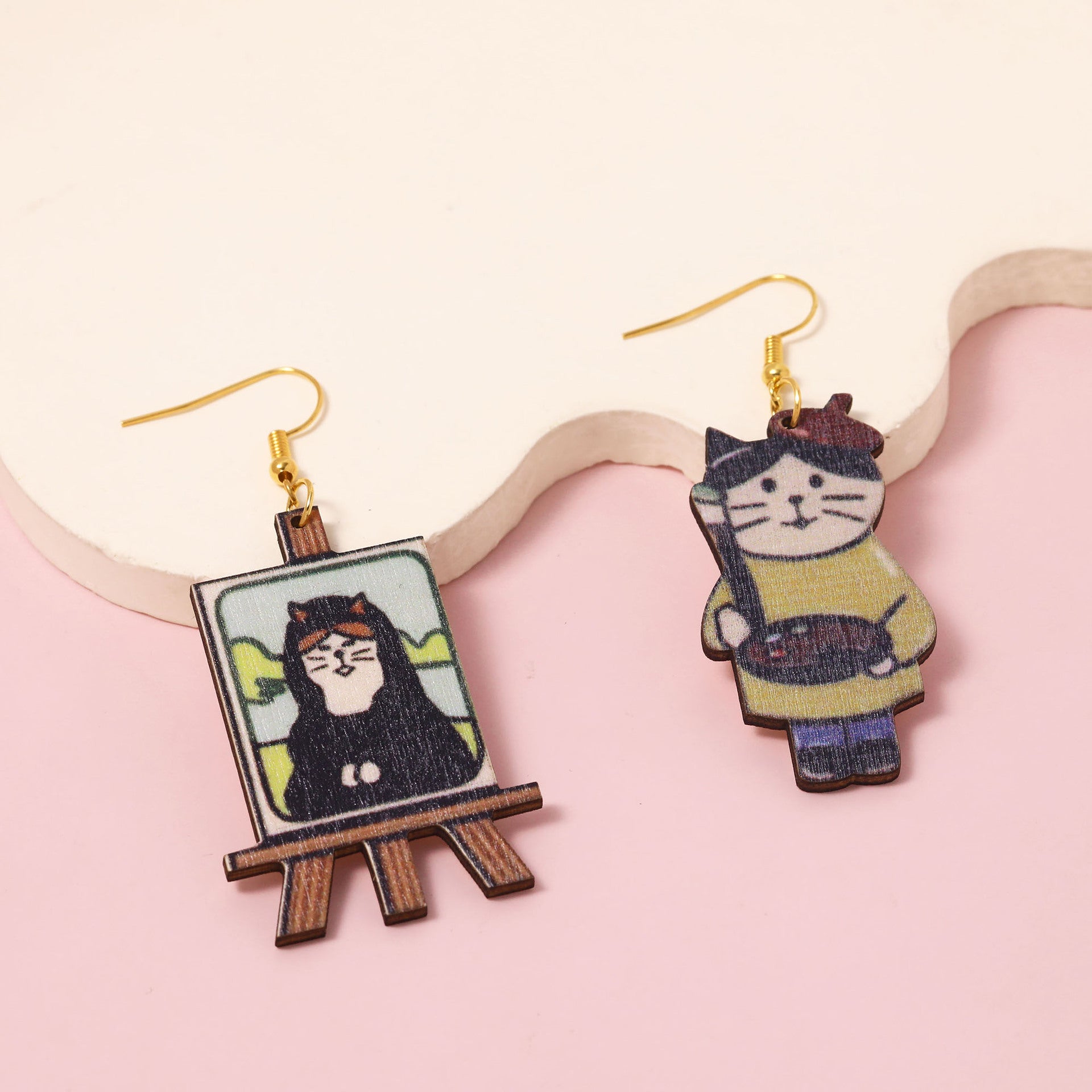 Wholesale  environmentally wooden earrings retro cartoon cat earrings