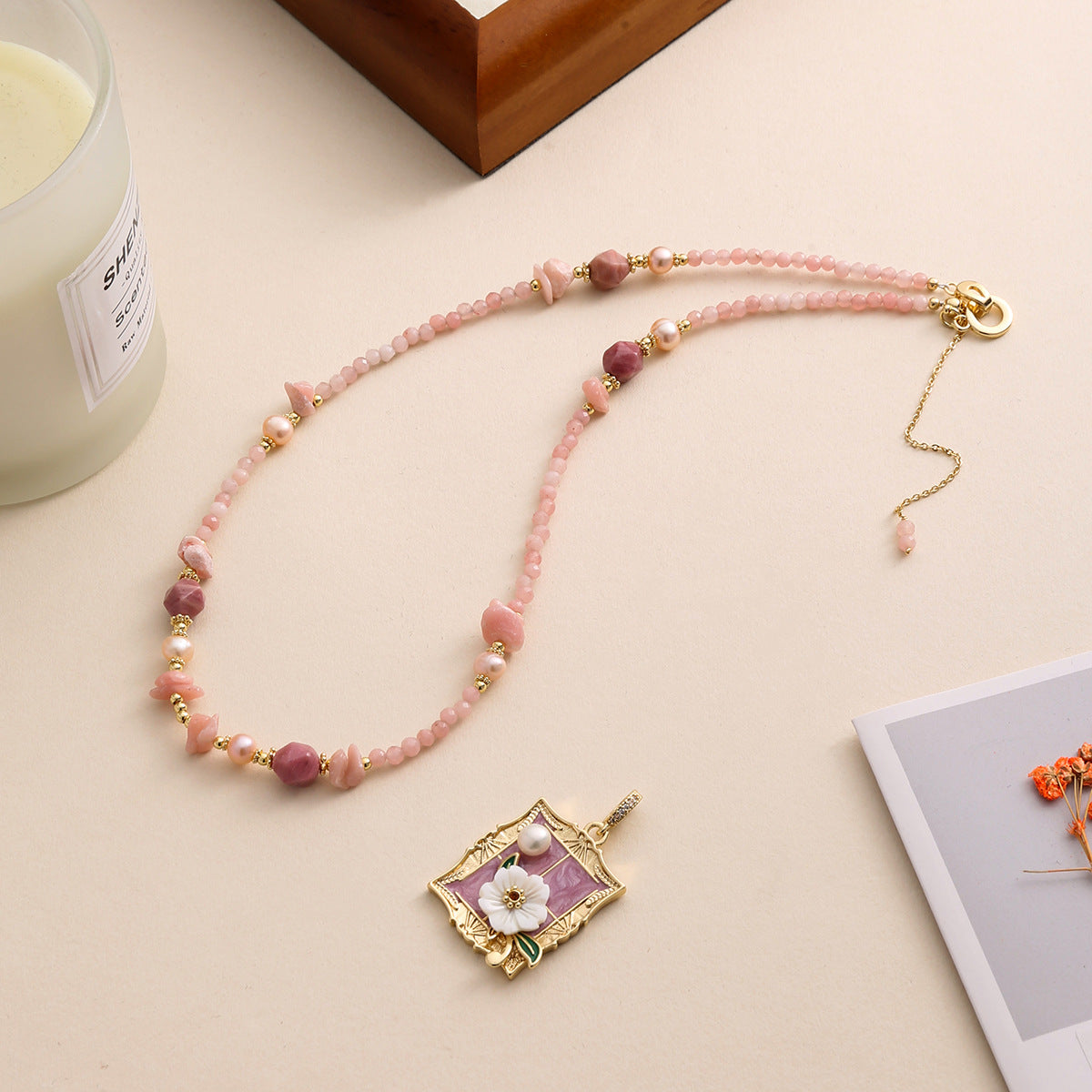 Wholesale Pink natural stone beaded necklace