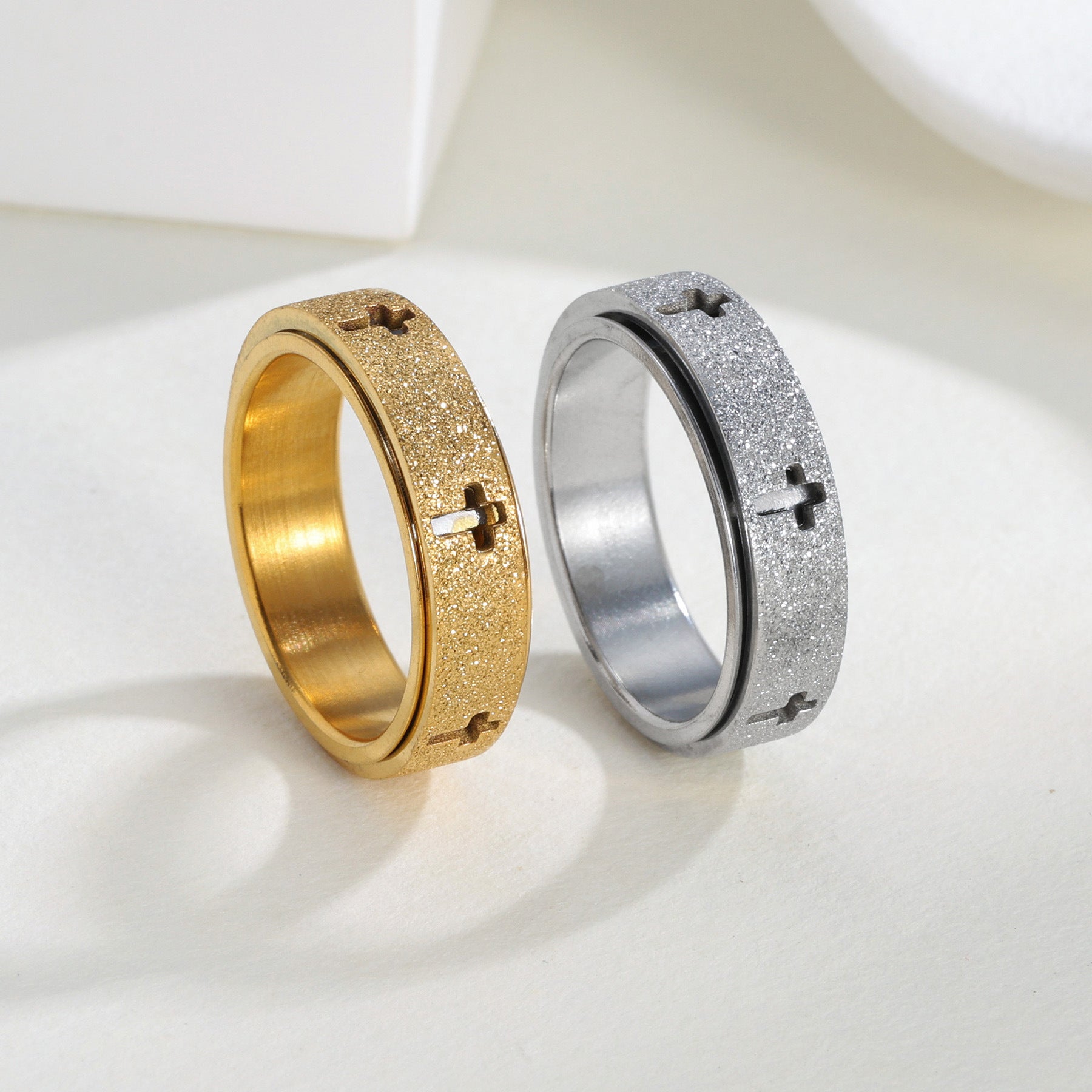 Wholesale Gold Plated Stainless Steel Rotating Cross Ring Fashion Jewelry Accessory