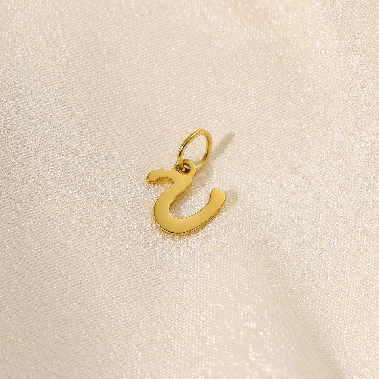 Wholesale 26 English letters stainless steel letter pendant