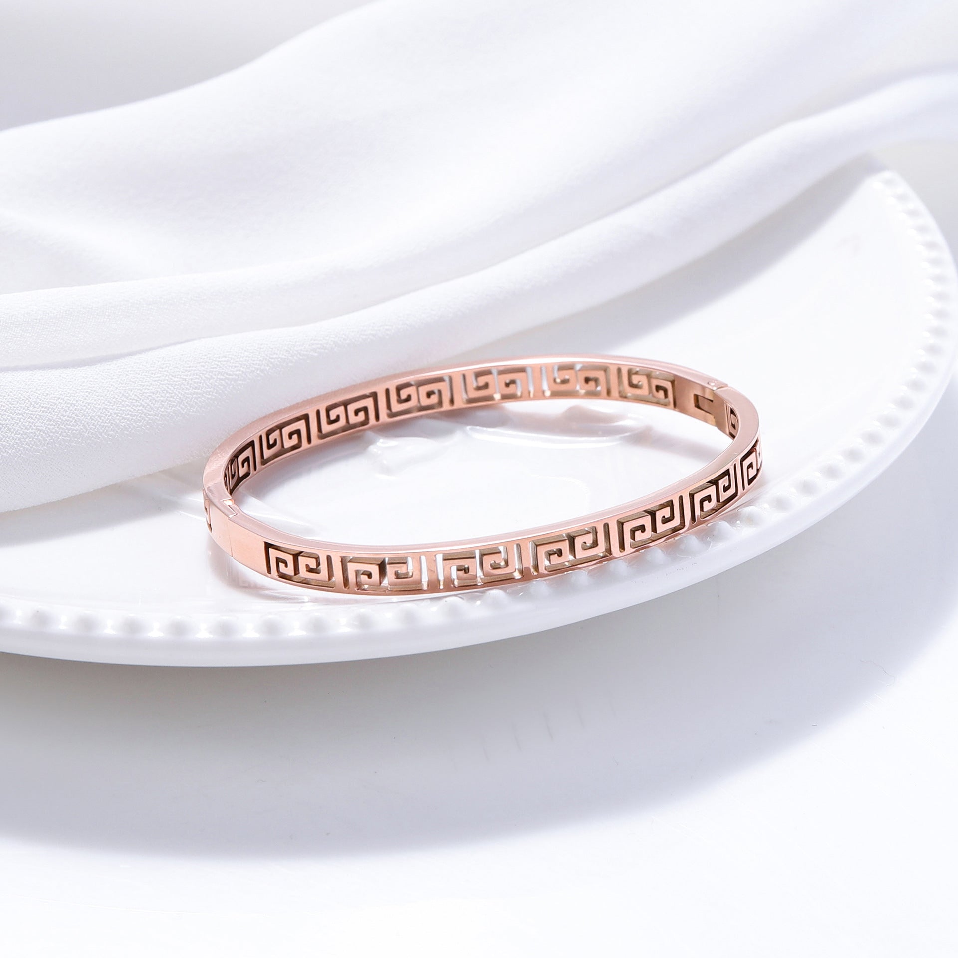 Wholesale titanium steel light luxury bracelet