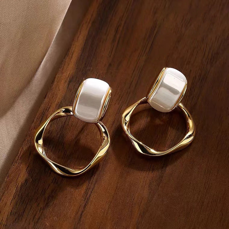 Wholesale S925 Silver Needle Metal Circle Ear Studs Advanced Sense Light Luxury Earrings