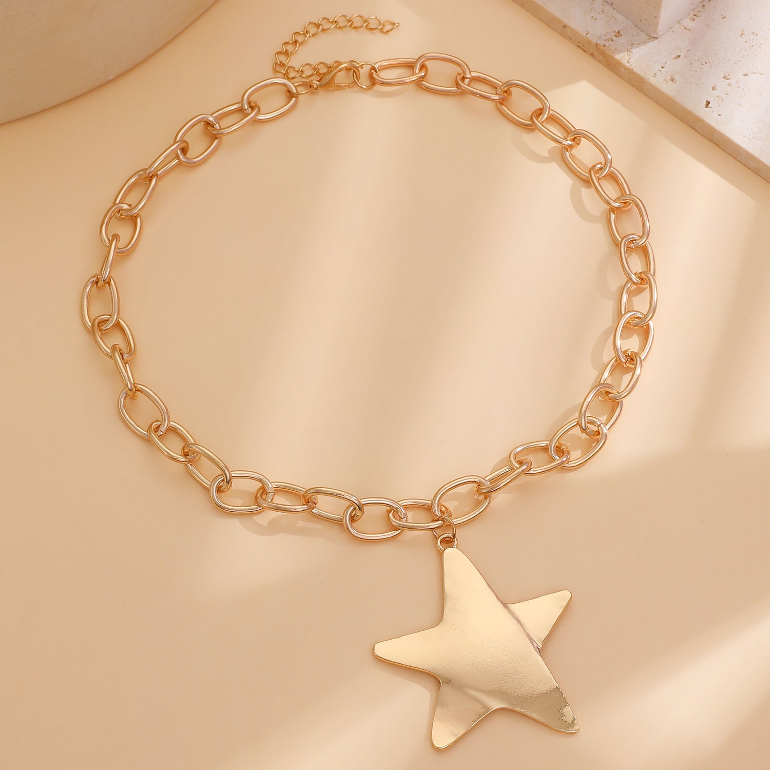 Wholesale Geometric Star Alloy Pendant Necklace Fashion Accessory for Boutique Resale