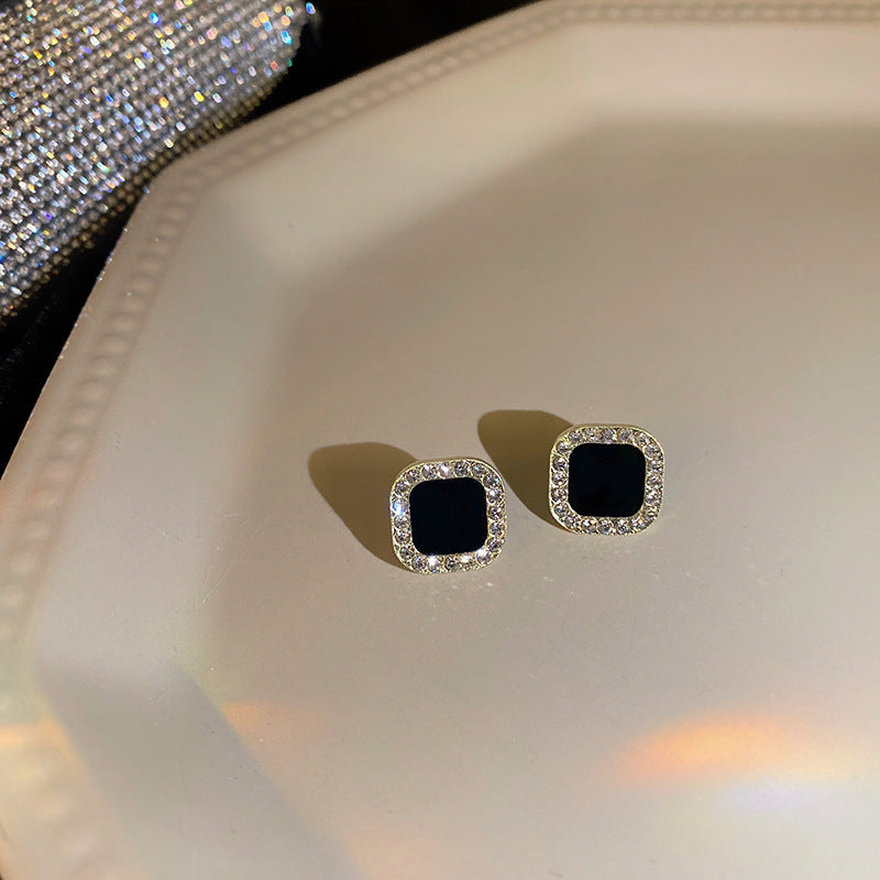 Wholesale Black Camellia Pearl Earrings