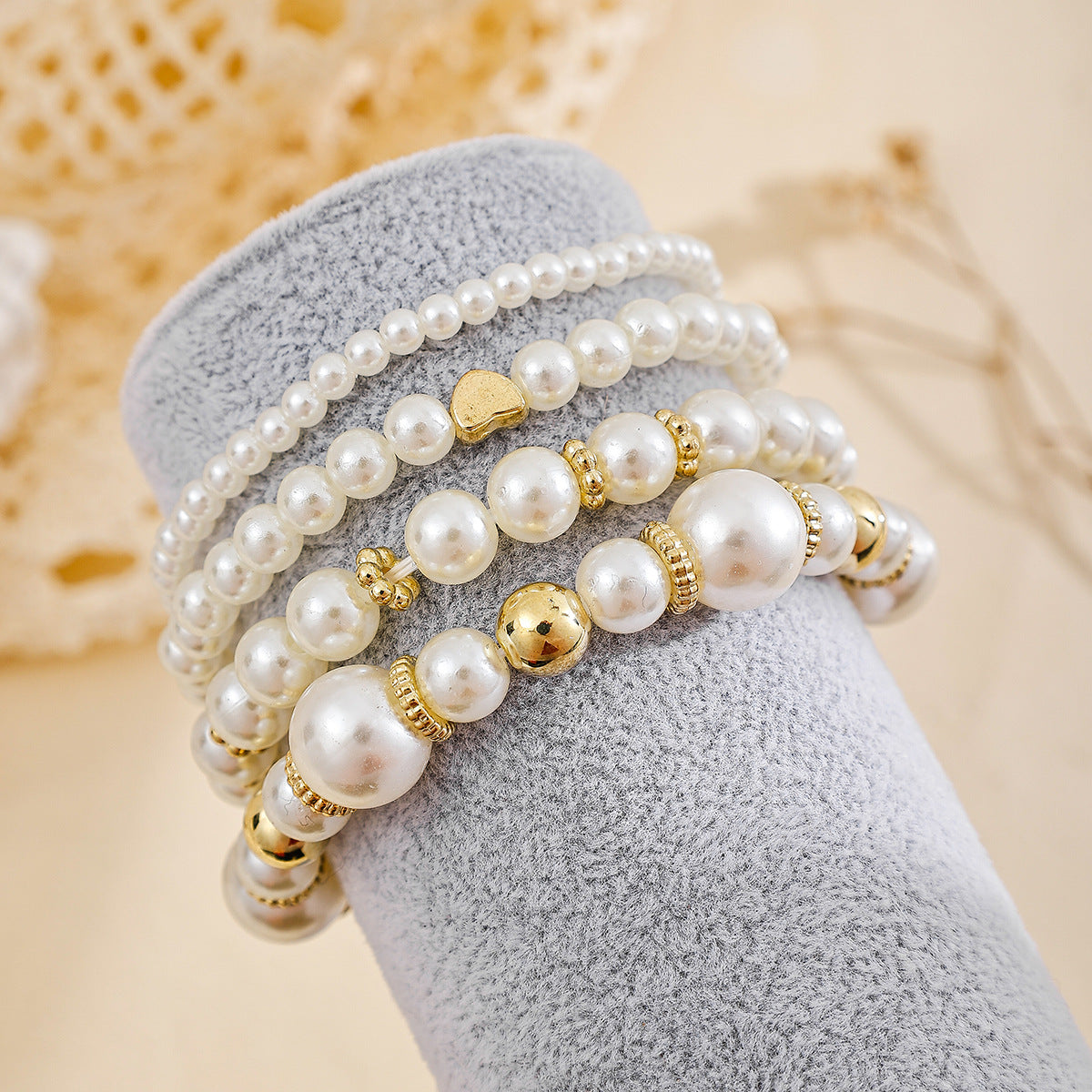 Wholesale Stylish Zinc Alloy Heart Pearl Bracelet Stacking Jewelry Accessory for Women