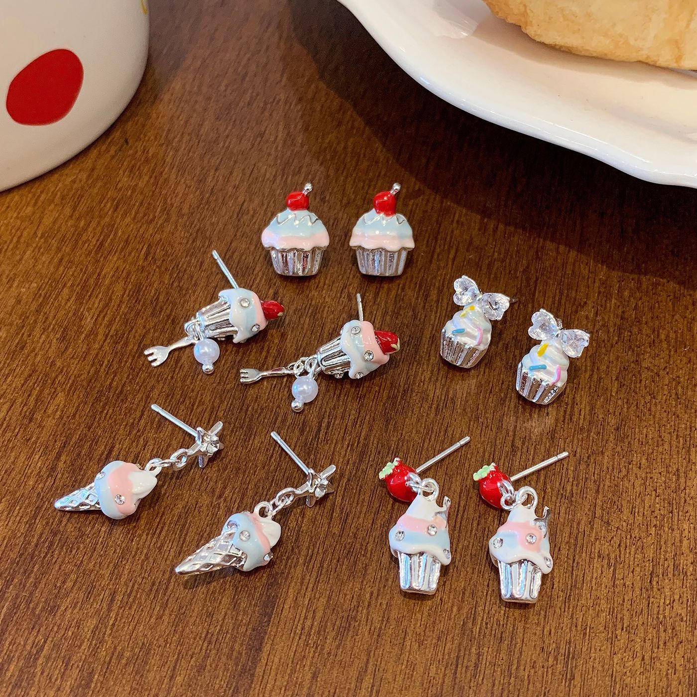 Wholesale Sweet and cute strawberry cake ice cream dessert earrings silver needle light luxury design girly heart earrings