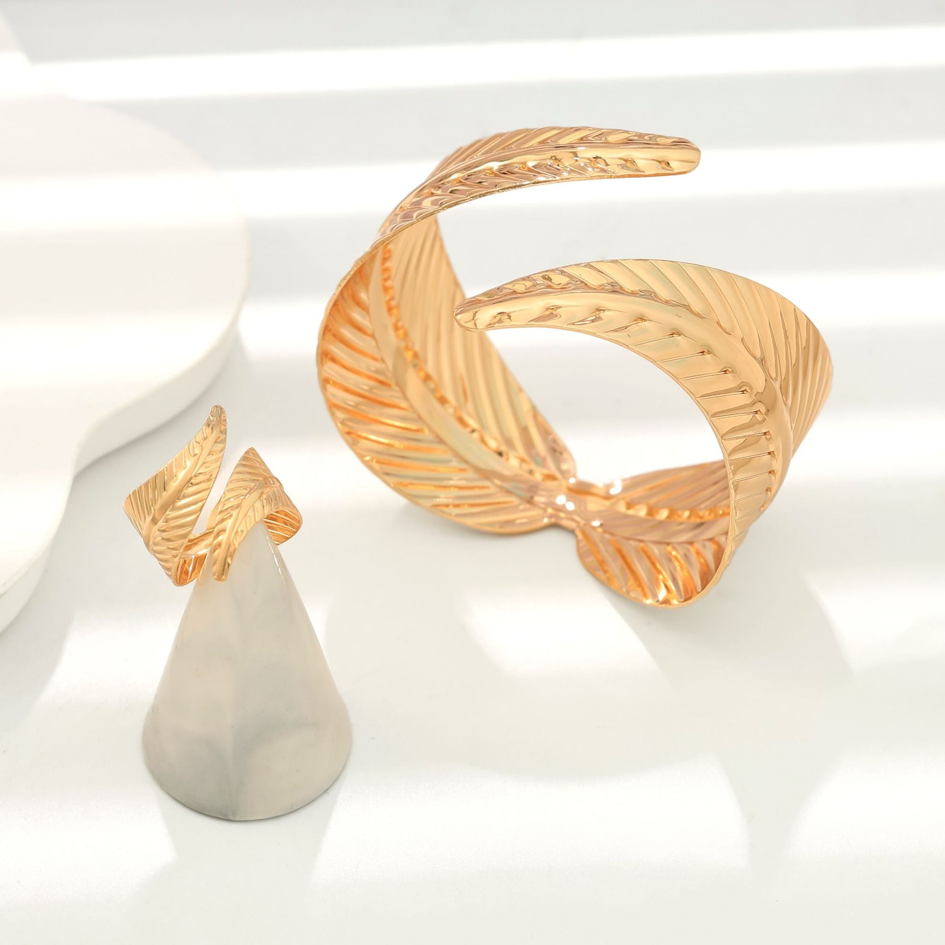 Wholesale  geometric leaves cross-opening bracelet suit