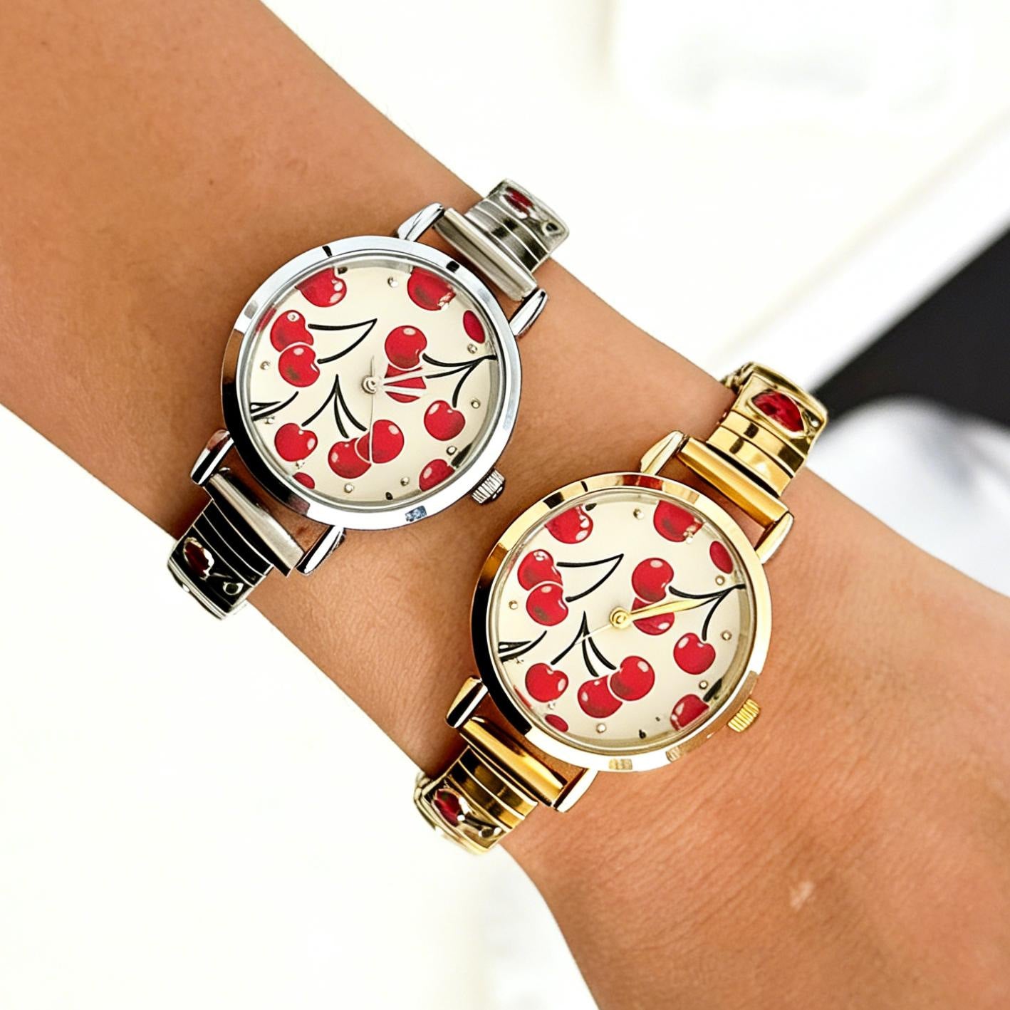 Wholesale Women' s Casual  Stylish Quartz Watch with Printed Cherry  Strawberry Design — DIY Modular Strap