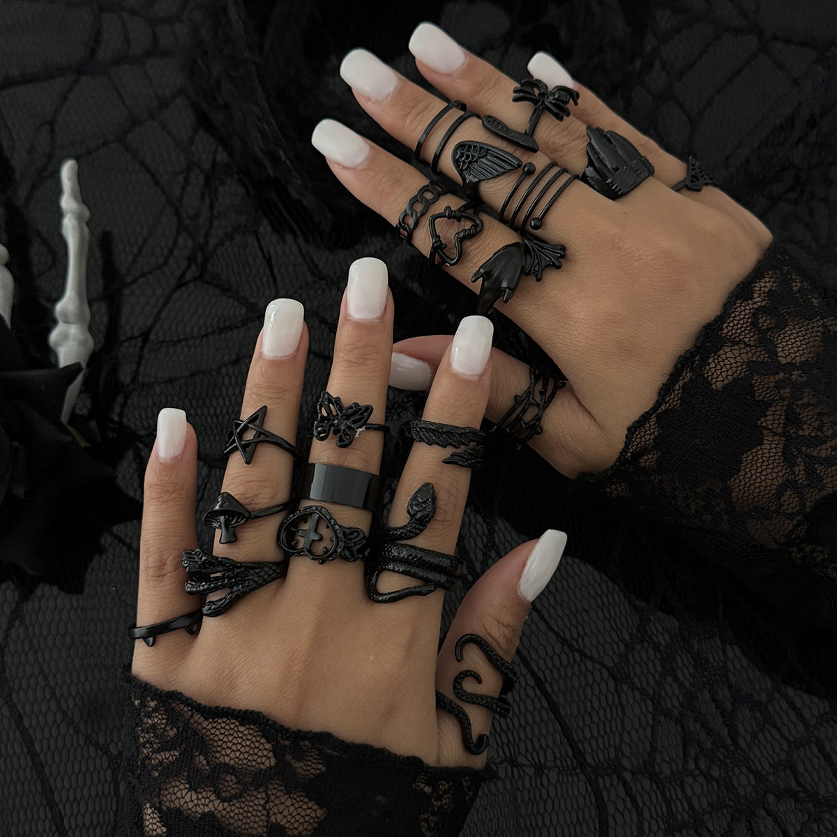 Wholesale Alloy Antique Silver Ring Set  Gothic Snake Bat Motif Fashion Accessory