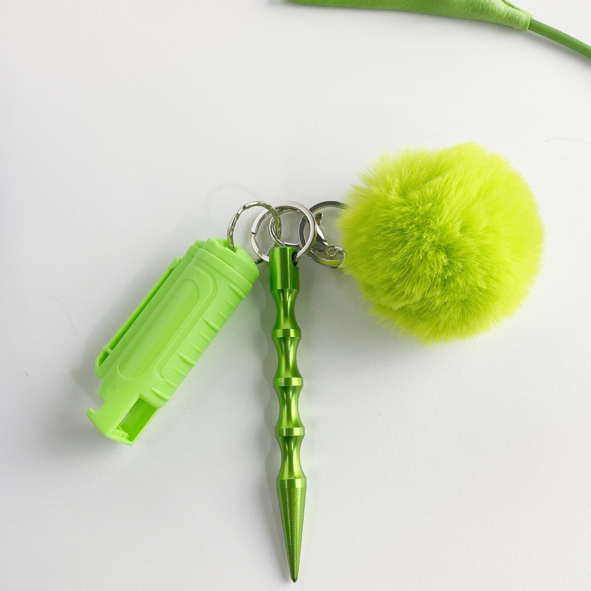 Wholesale Hair Ball Bottle Metal Keychains Set ACC-KC-ZhiYa040