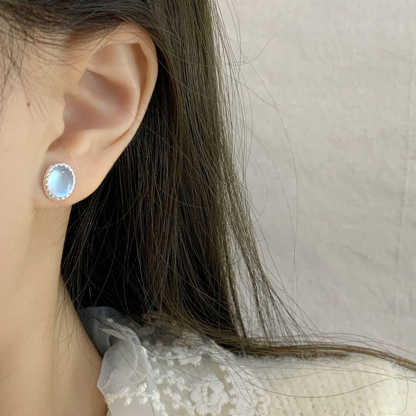 Wholesale Aqua Blue Oval Earrings Women' s Silver Needle Simple Small Elegant All-match Earrings