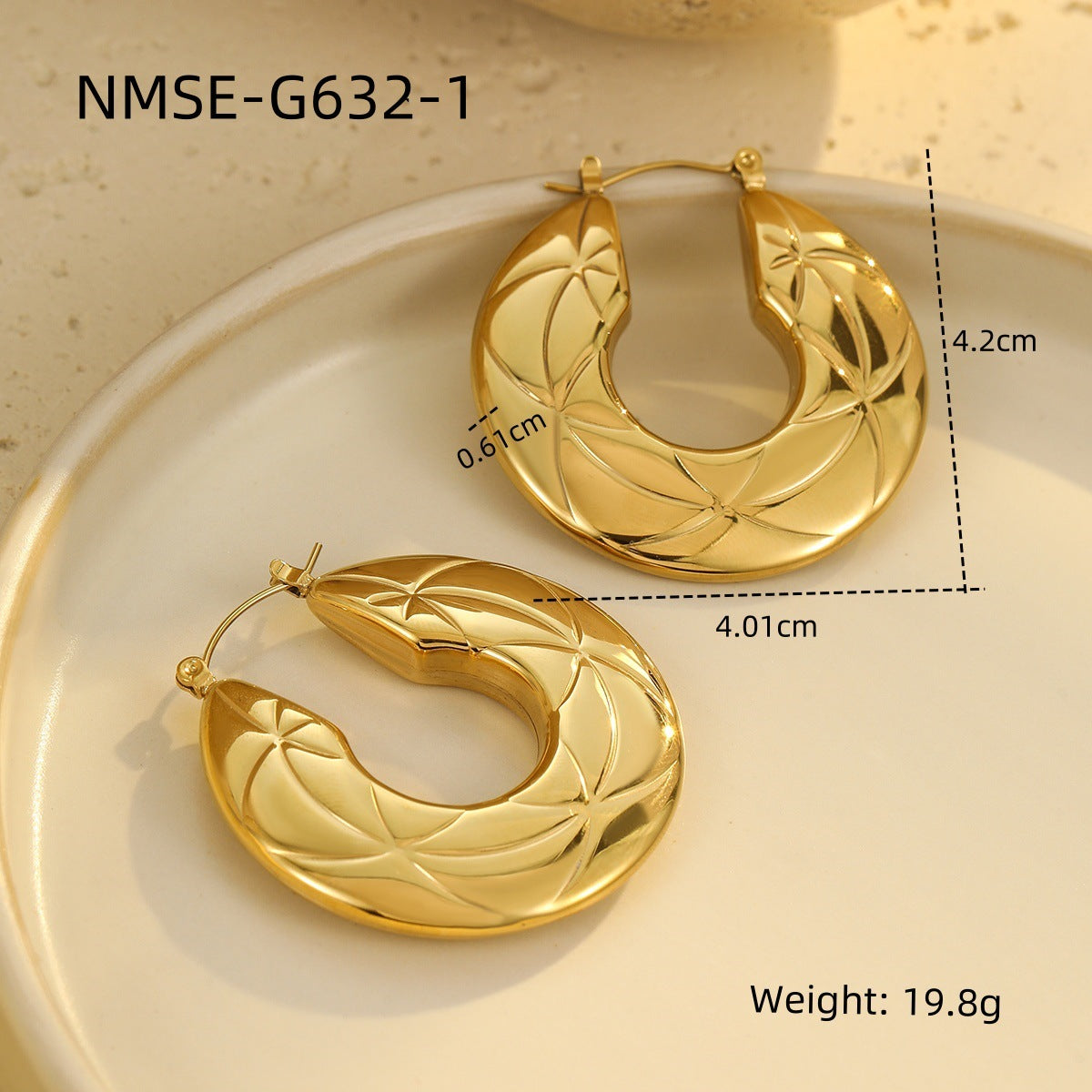 Wholesale  stainless steel retro  hollow 18K gold earrings jewelry